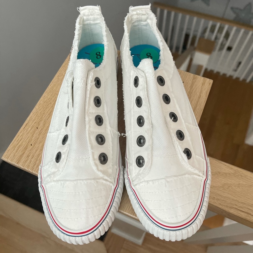 Brand new White Sneakers